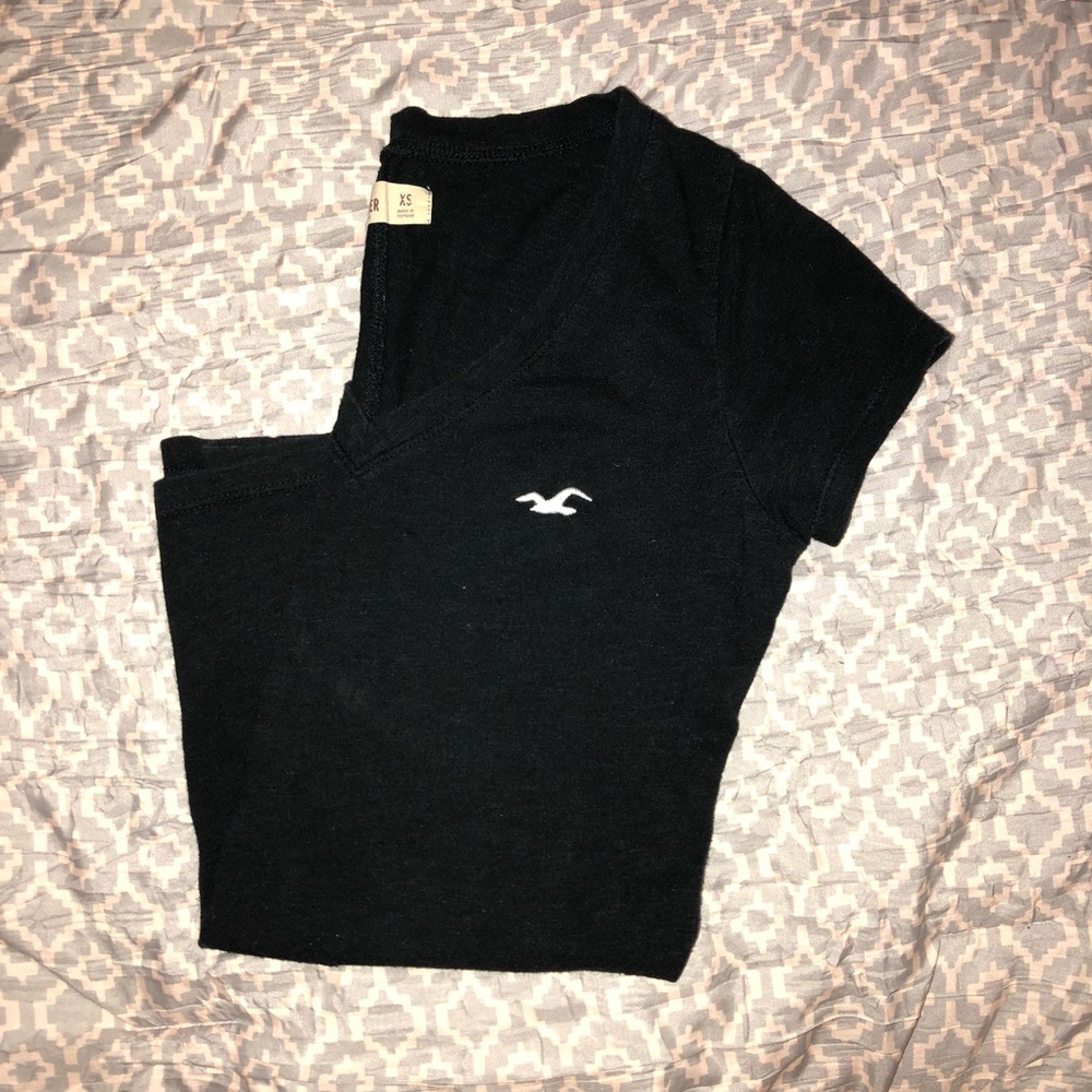 Holister v neck